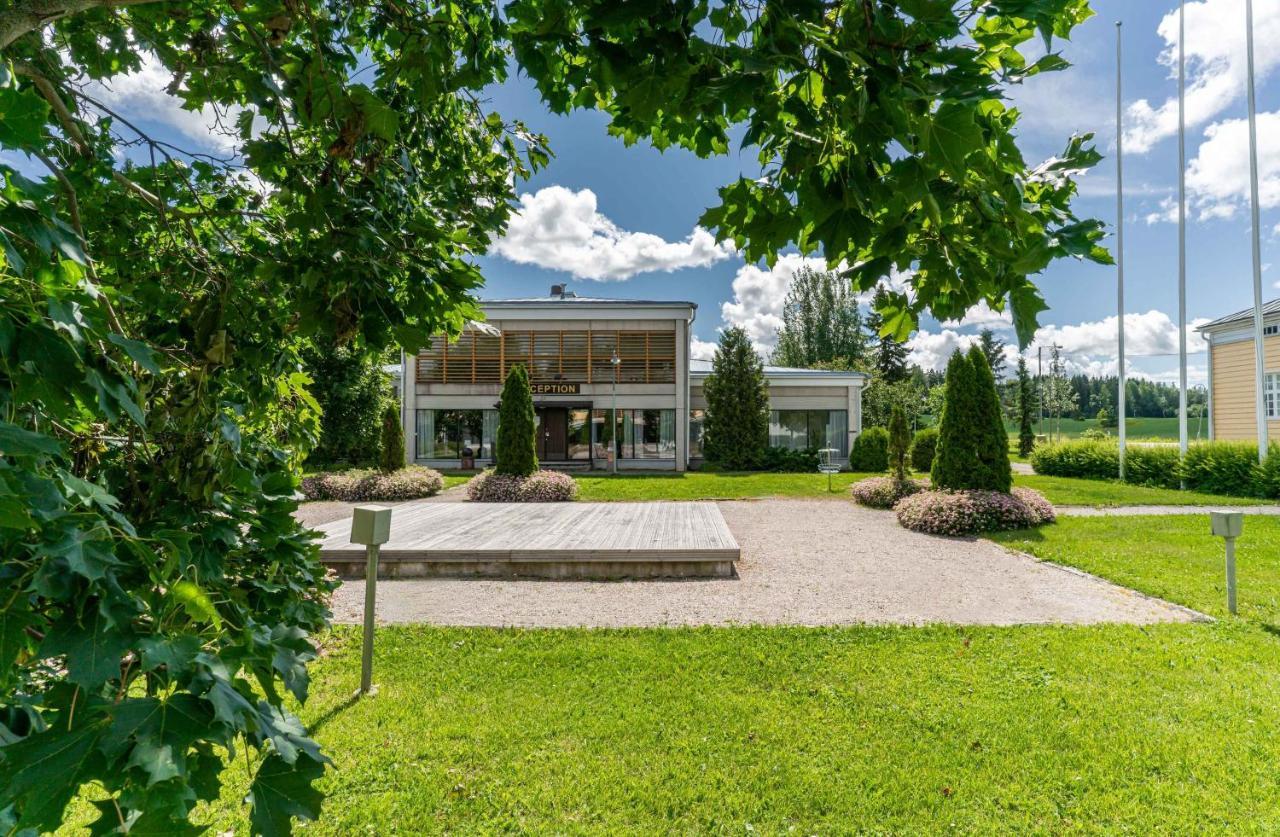 Sannasin Kartano Hotel Sannas